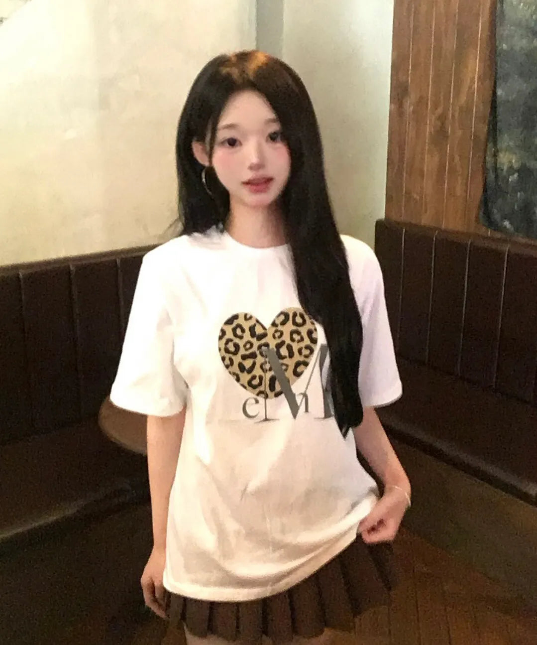 Unisex Sierra Leopard Print Heart Short Sleeve T-shirt (5 Colors)