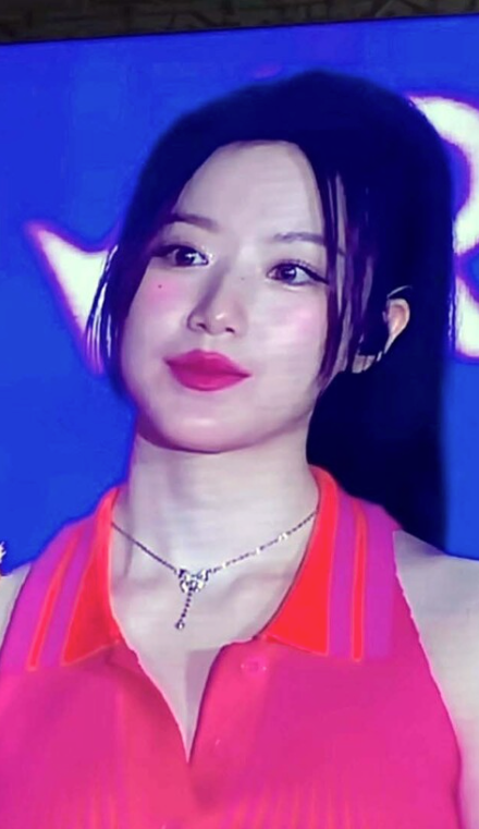 Lace ribbon necklace