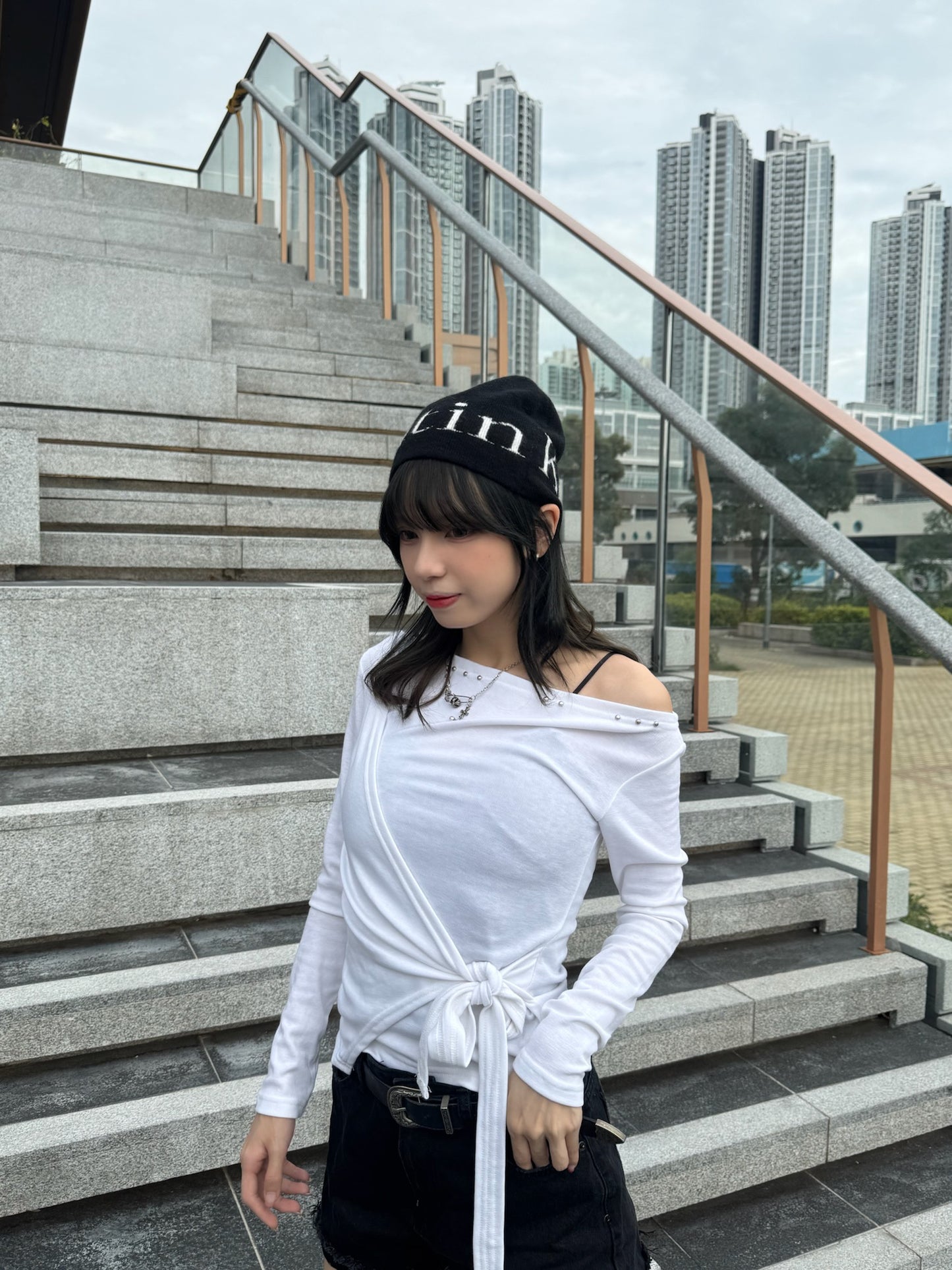 釘釘斜膊綁帶Top