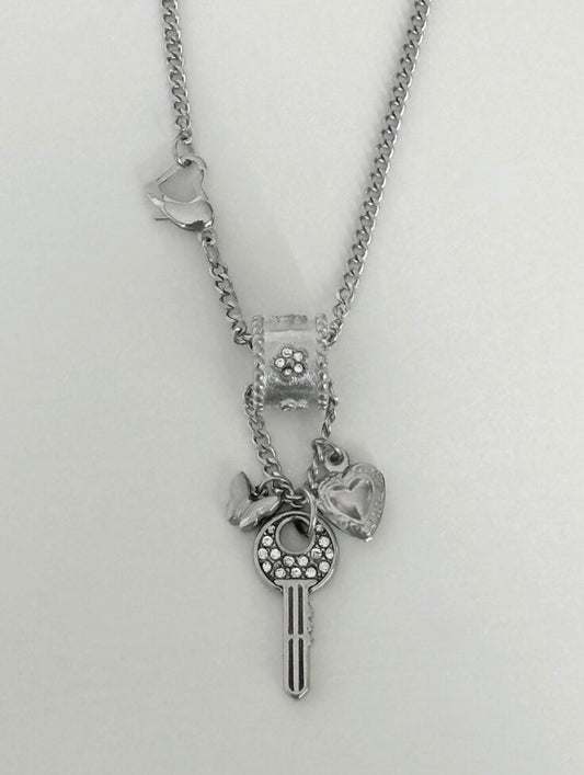 Ofuse garden necklace