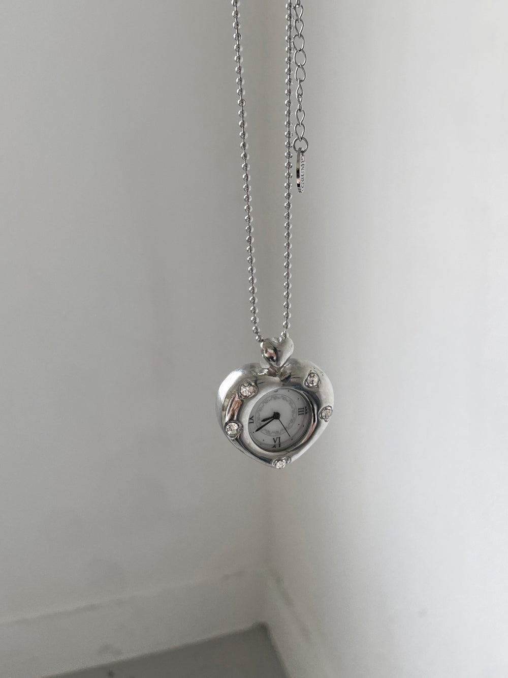 Twinkle Heart Clock Long Necklace
