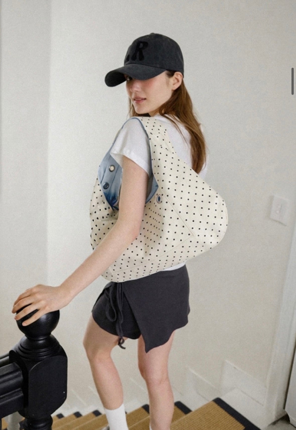 BUCKLE REVERSIBLE SHOULDER BAG（3 colors)