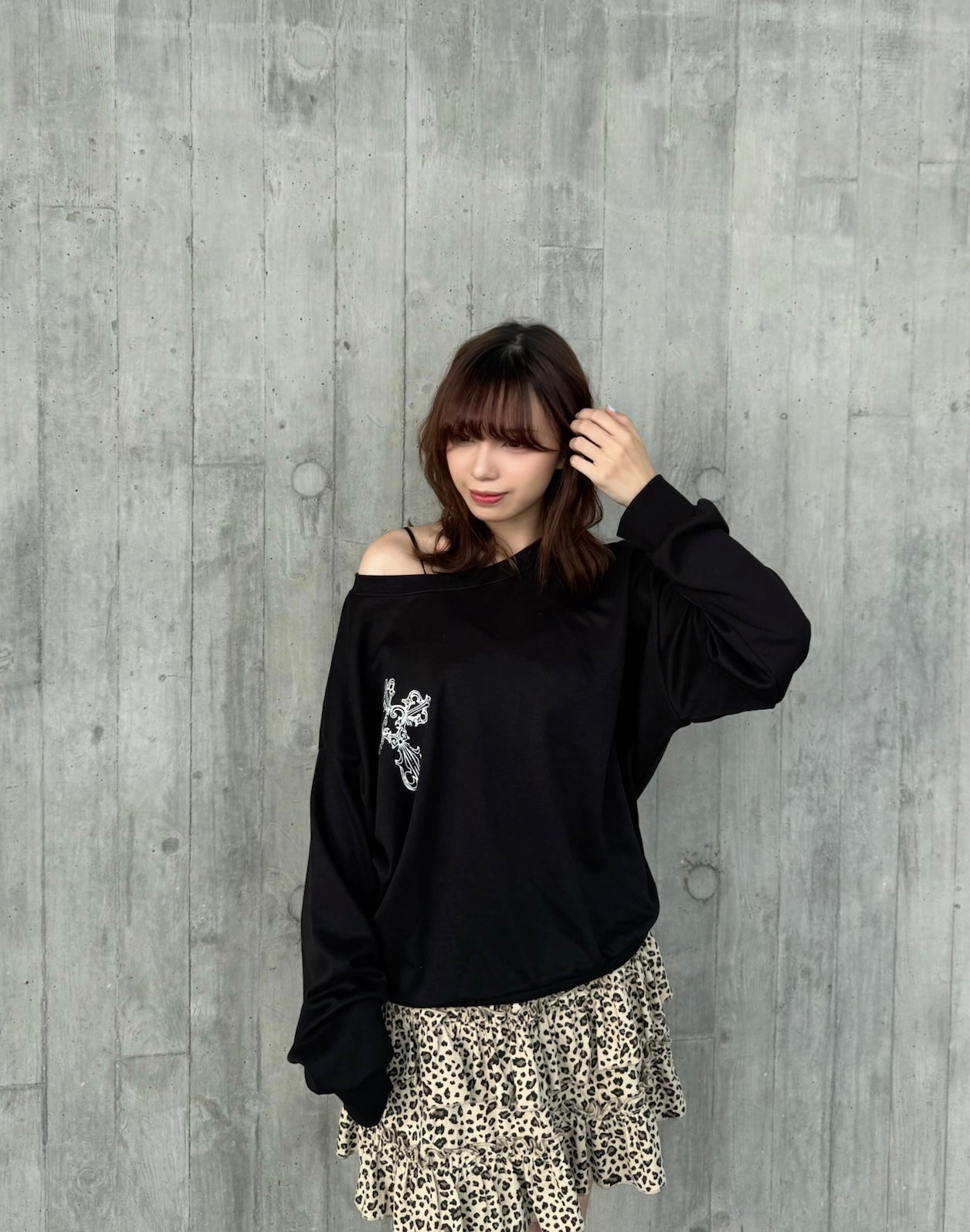 薄款斜膊十字衛衣