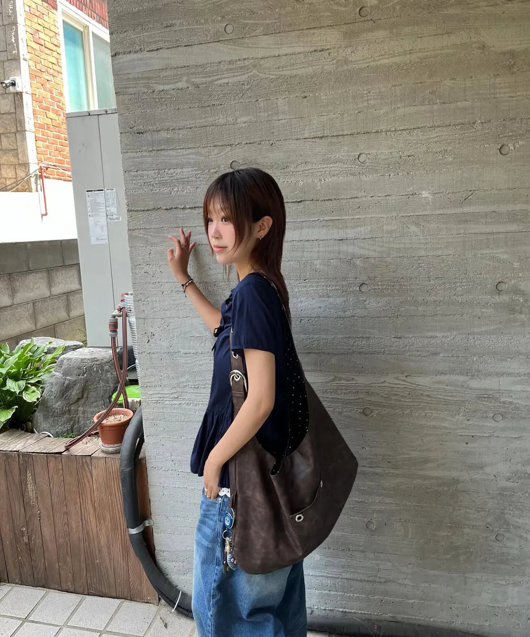 BUCKLE REVERSIBLE SHOULDER BAG（4 colors)