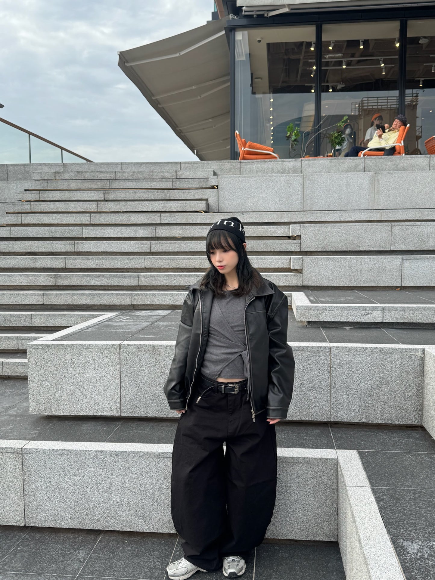 秋冬款窩釘彎刀褲