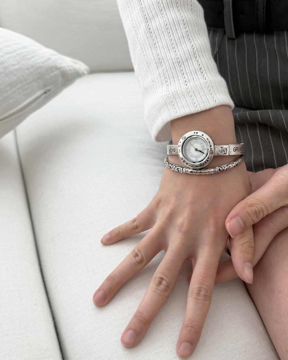 Shabby Spiral Letter Watch