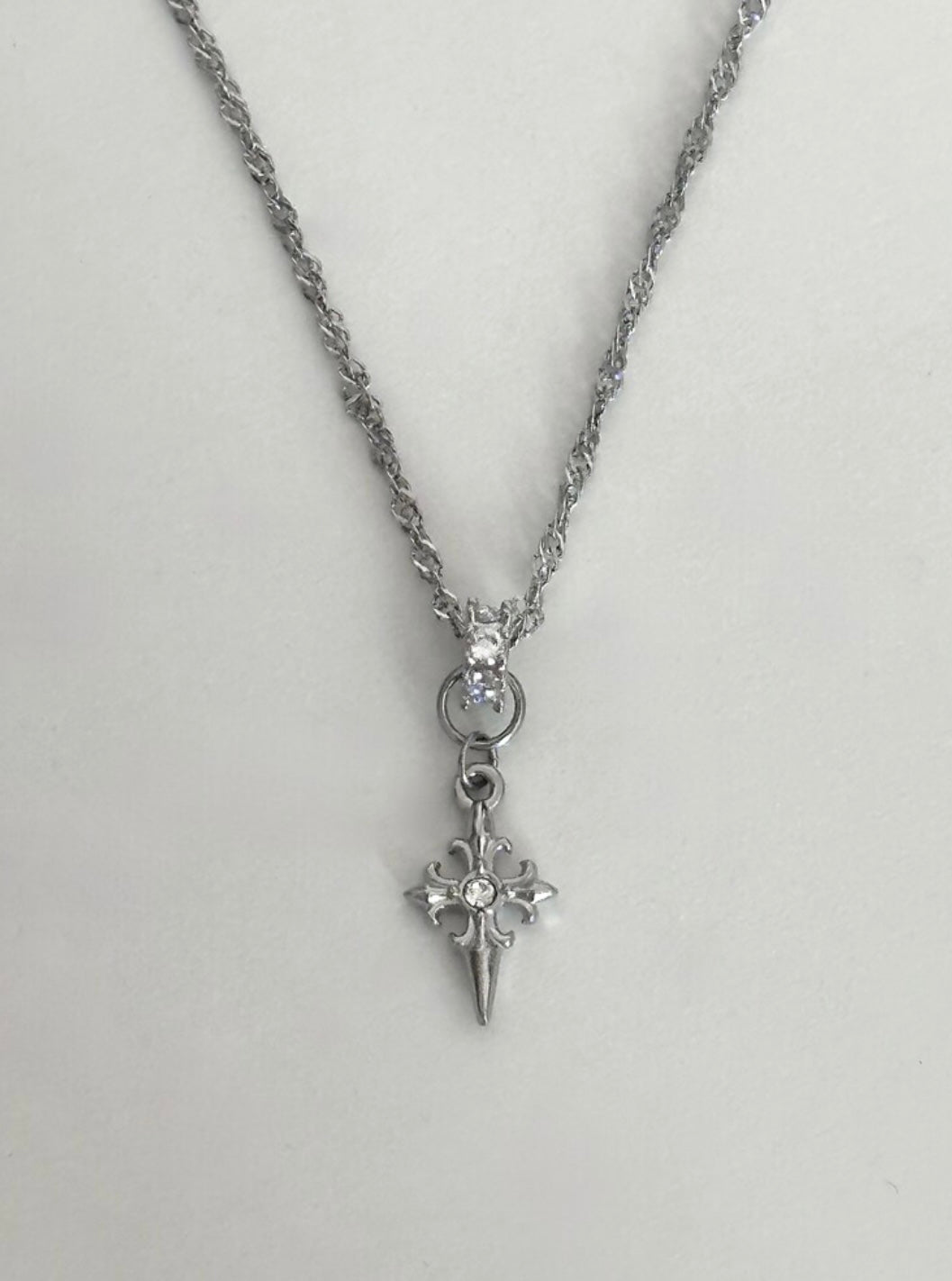 Ofuse cubic cross necklace-002