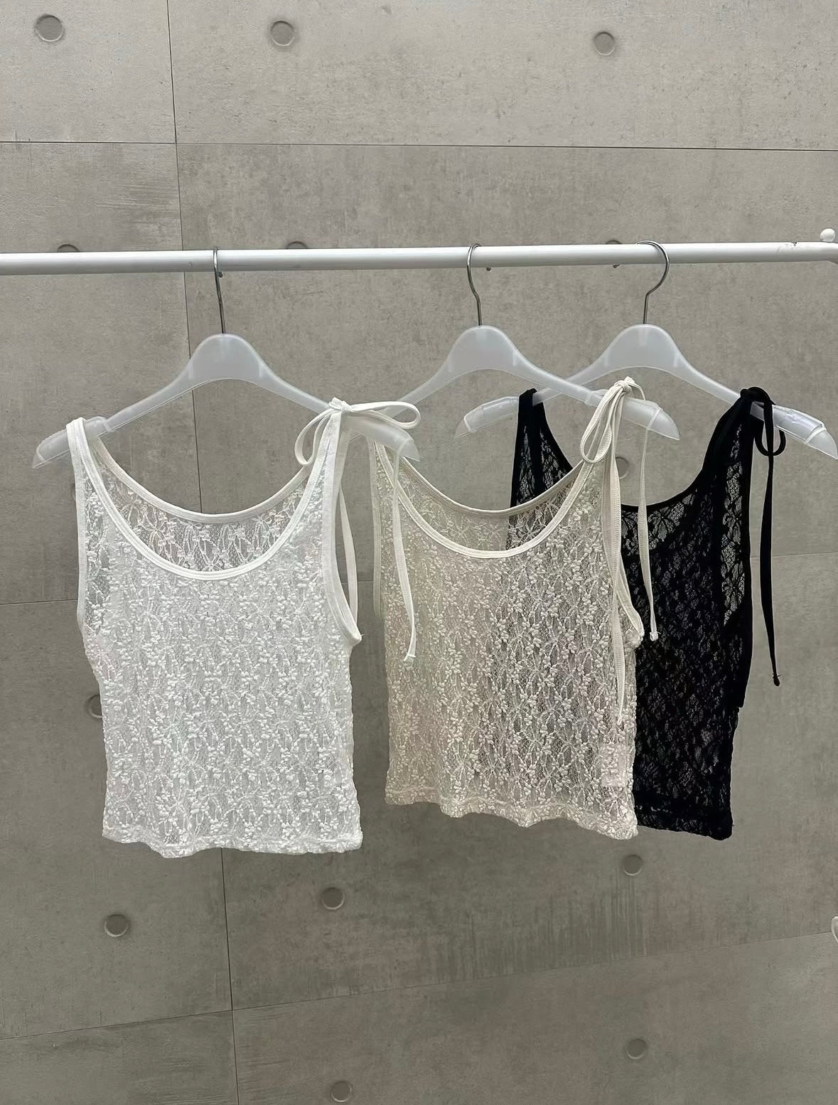 百搭Layering Set（短袖+背心+Lace外搭 3件套可分開襯）