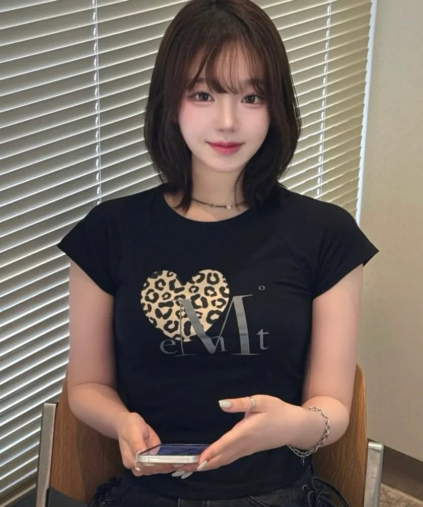 Sierra Leopard Print Heart Short Sleeve T-shirt (4 Colors)