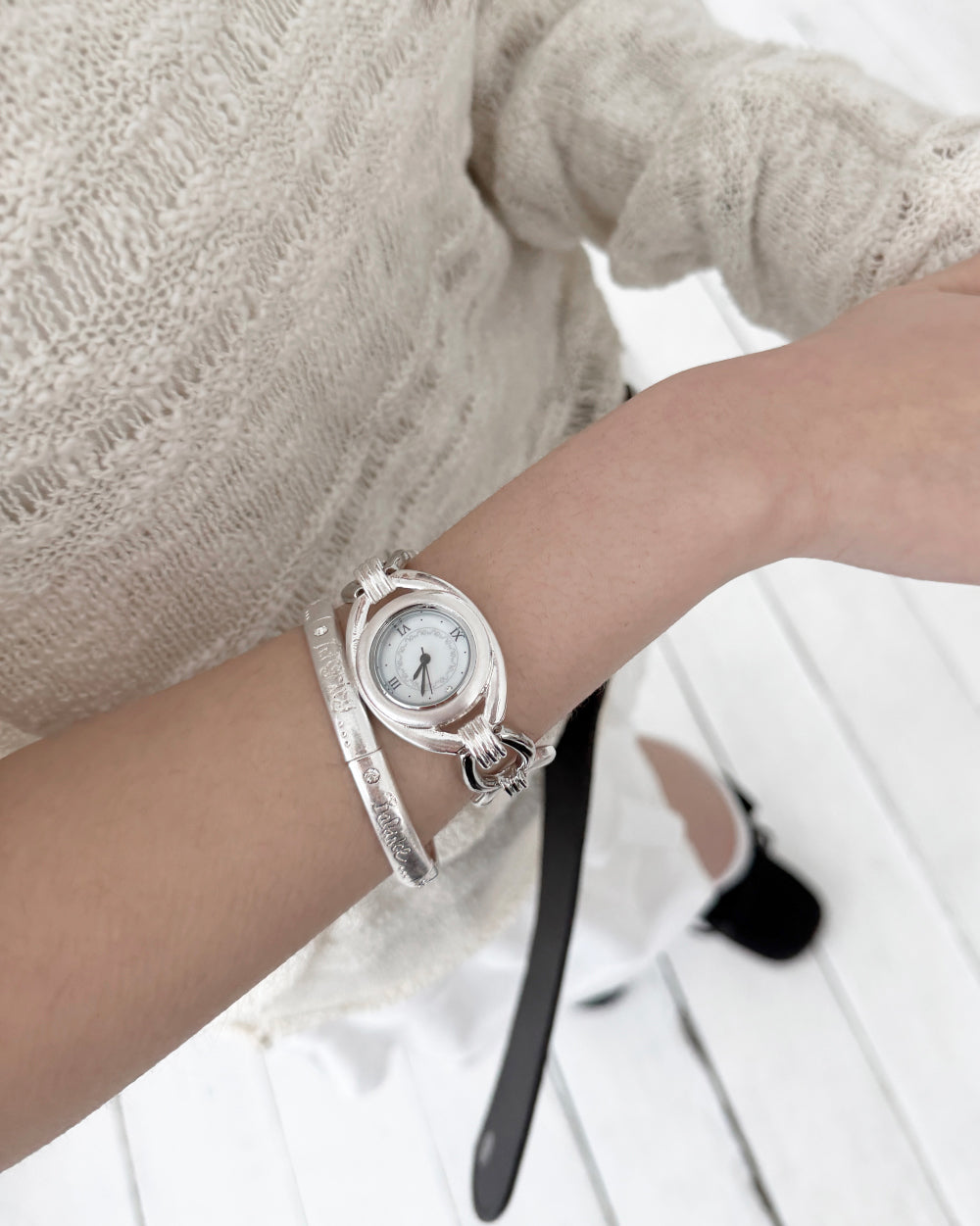 Milk Bound Frame Watch