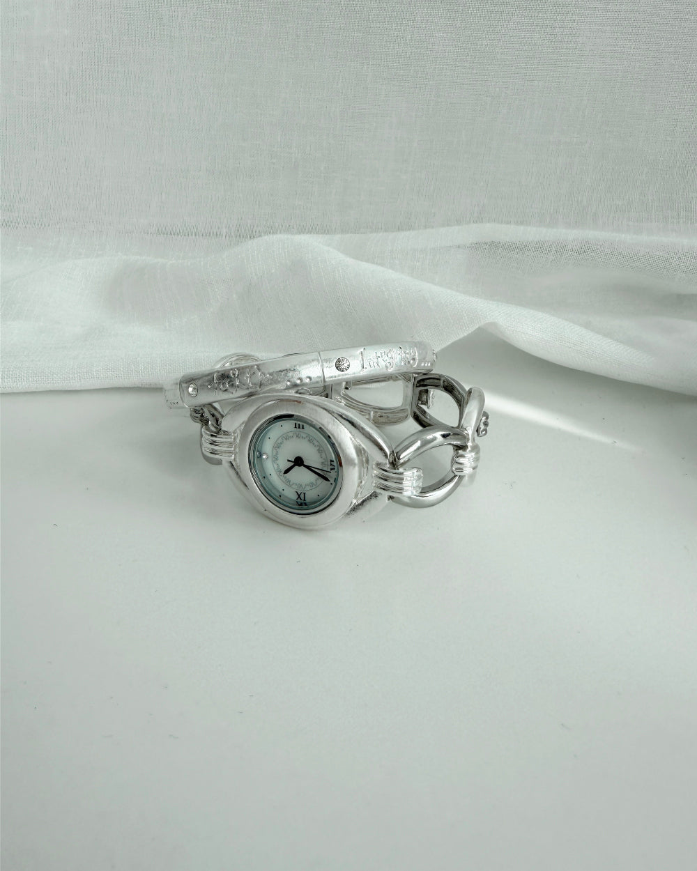 Milk Bound Frame Watch