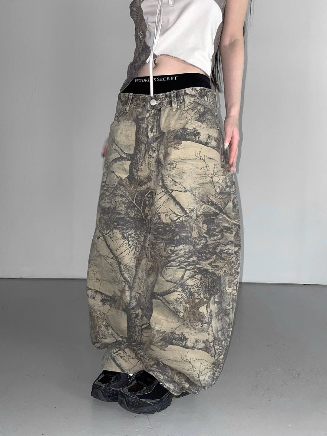 型格樹紋彎刀褲