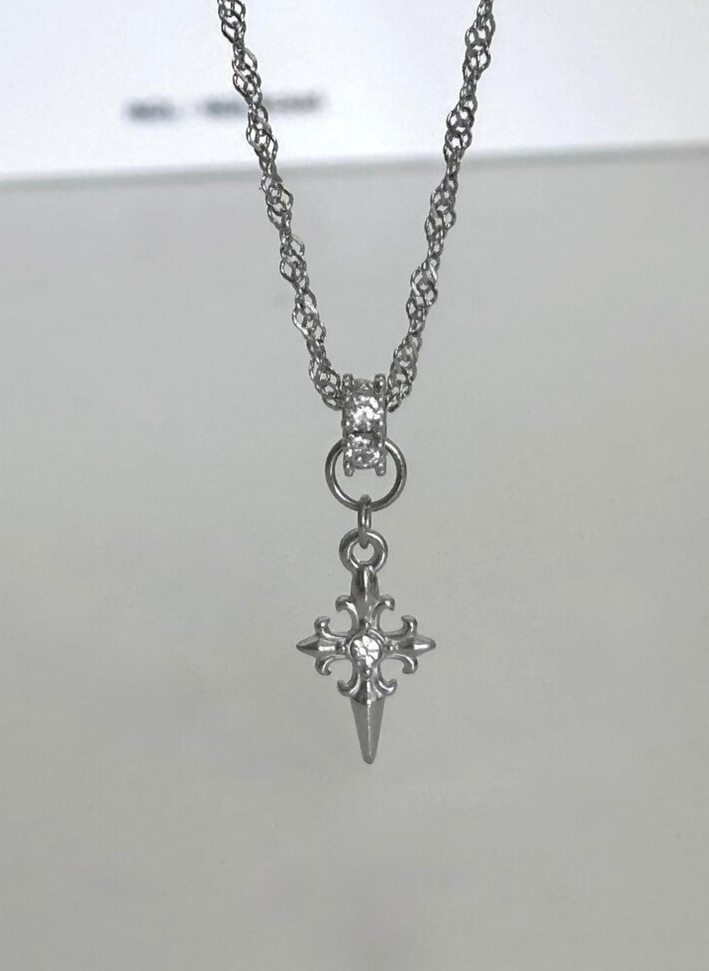 Ofuse cubic cross necklace-002
