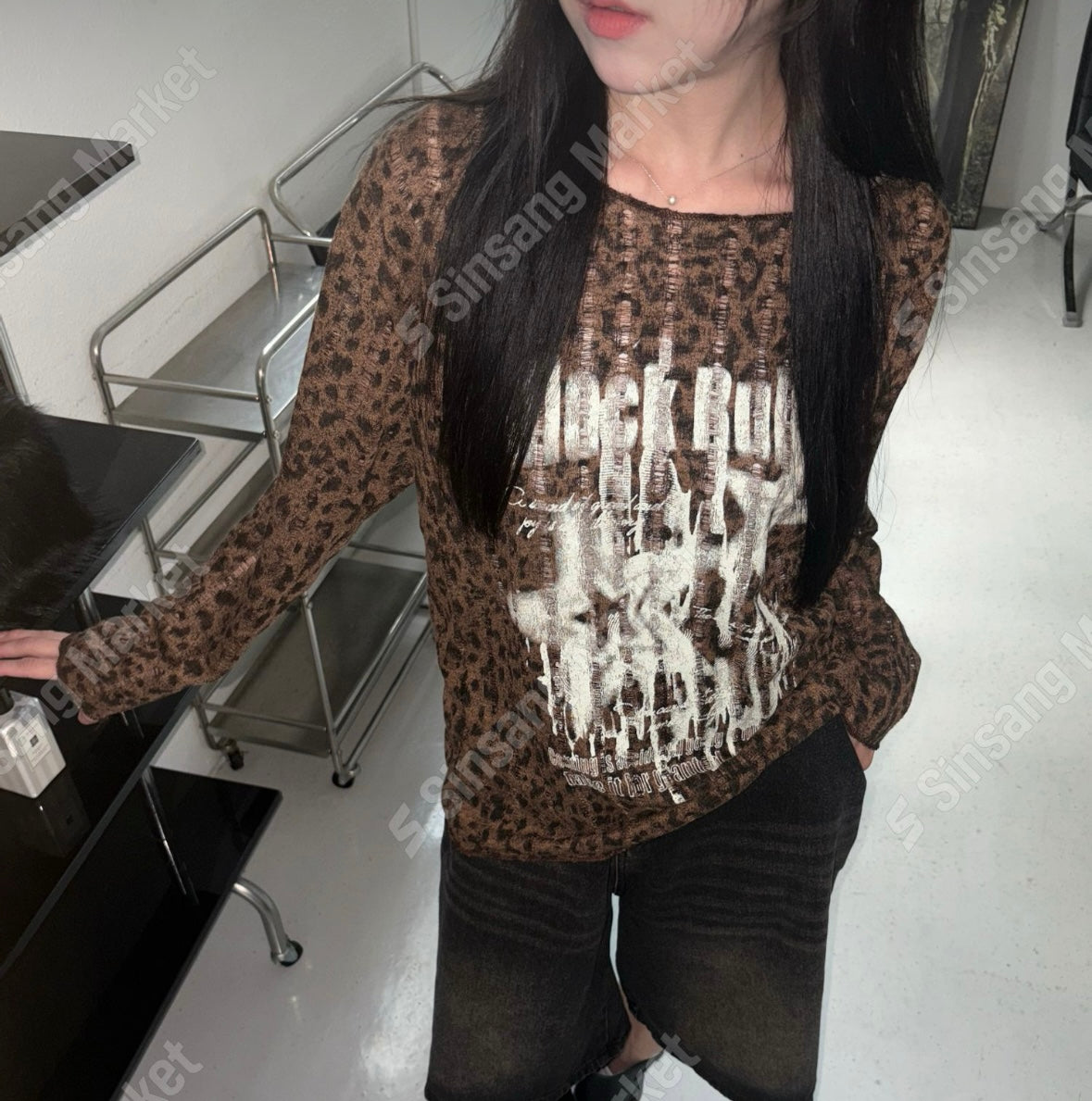 豹紋窿窿字母Top