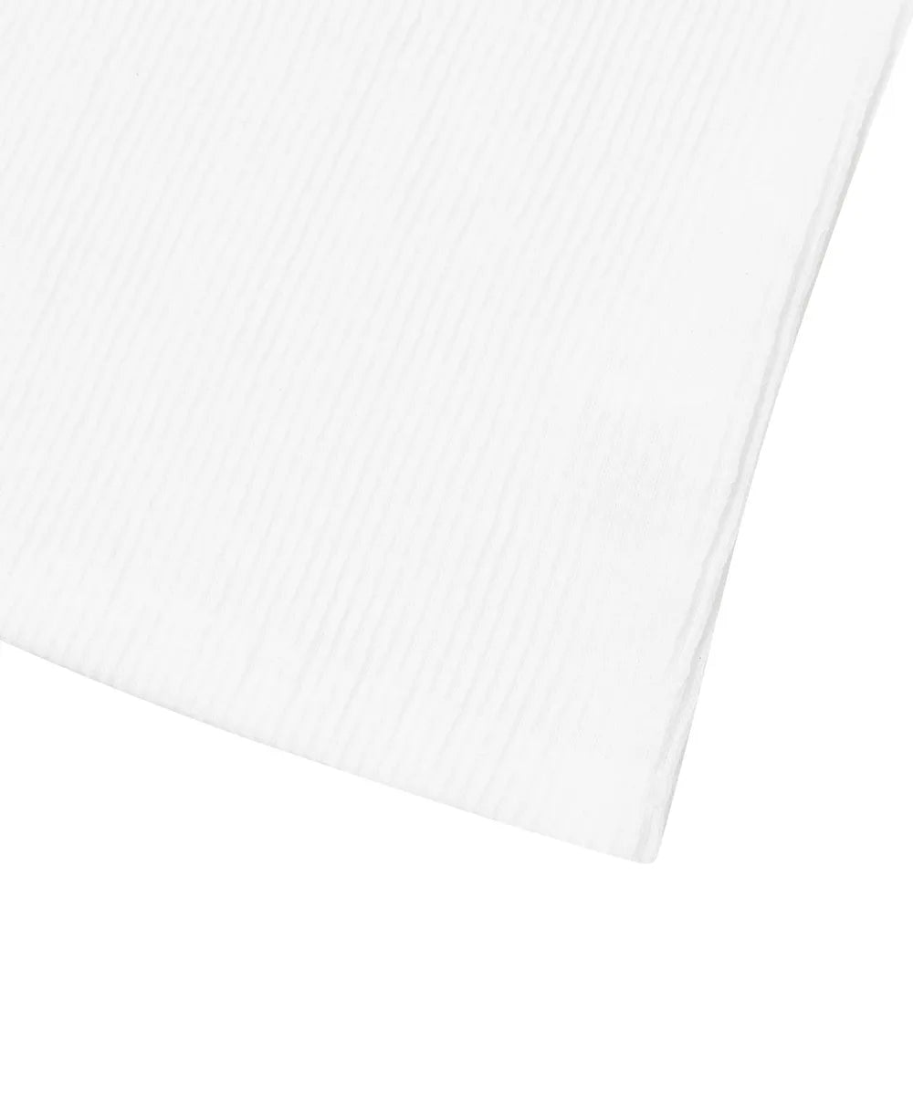Mucent Dion Metal Logo Heart Patch Sleeveless Nashi (2 Colors)