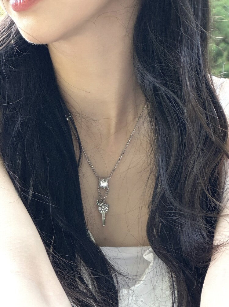 Ofuse garden necklace