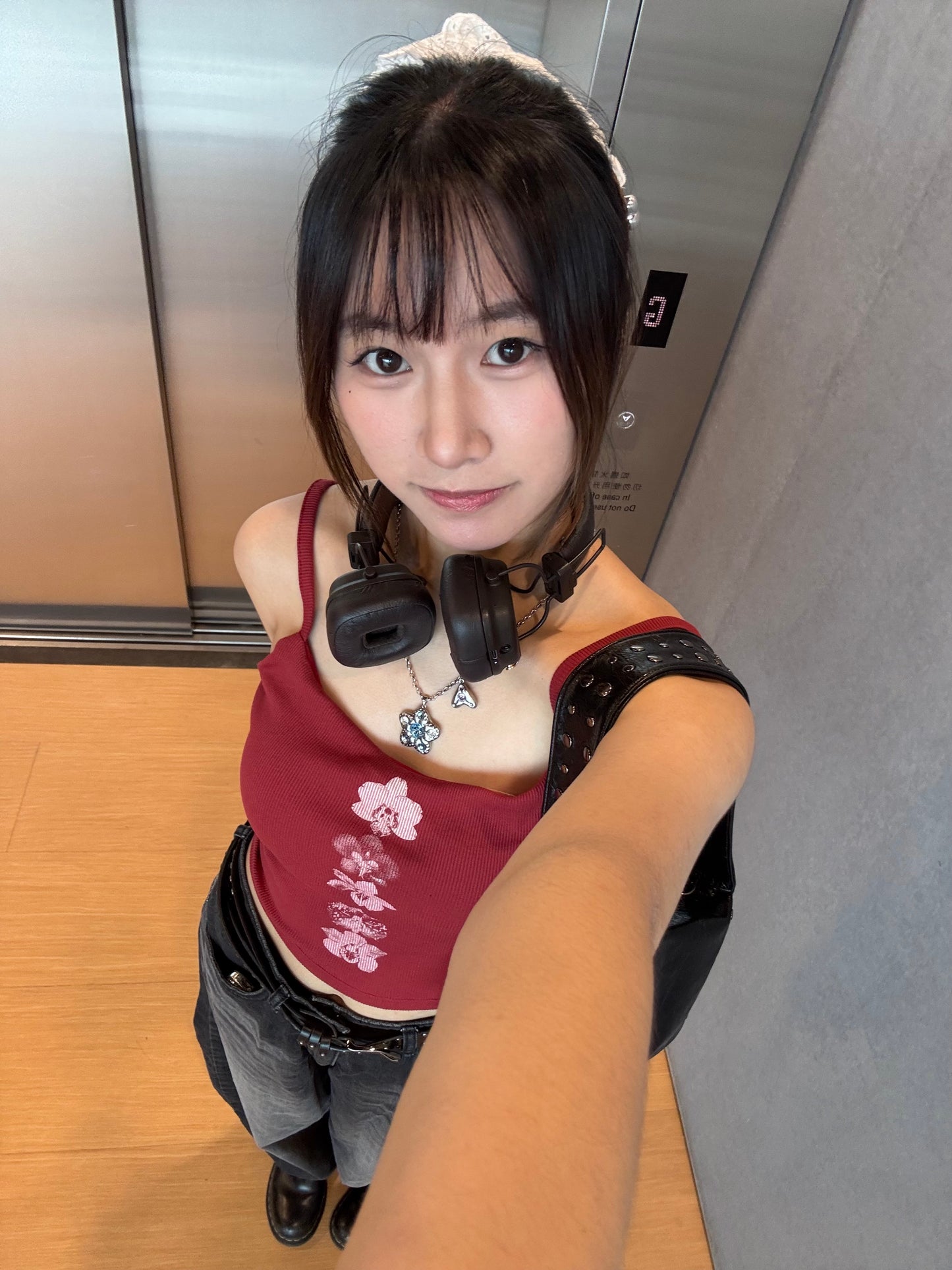 (現貨)小性感花花背心連pad