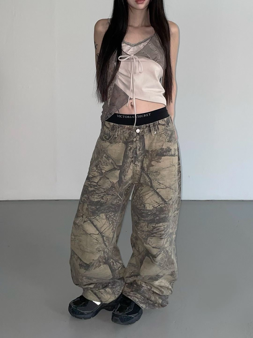 型格樹紋彎刀褲